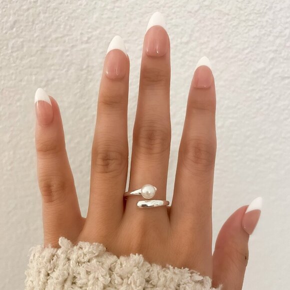 925 Sterling Silver Pearl Ring Minimalist Dainty Ring Pearl Accent Ring - Picture 2 of 8